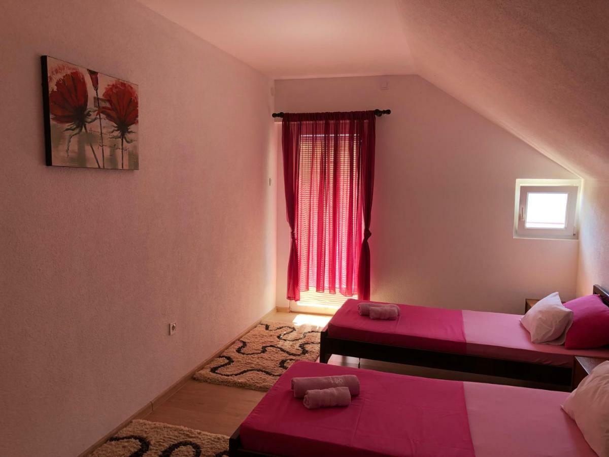 Apartman Nina2 Risan Exterior foto
